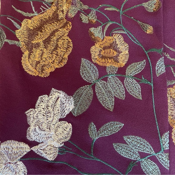 Eci New York Floral Embroidered Midi Knee Length Pencil Skirt Plum Maroon Red 4 - Picture 12 of 16